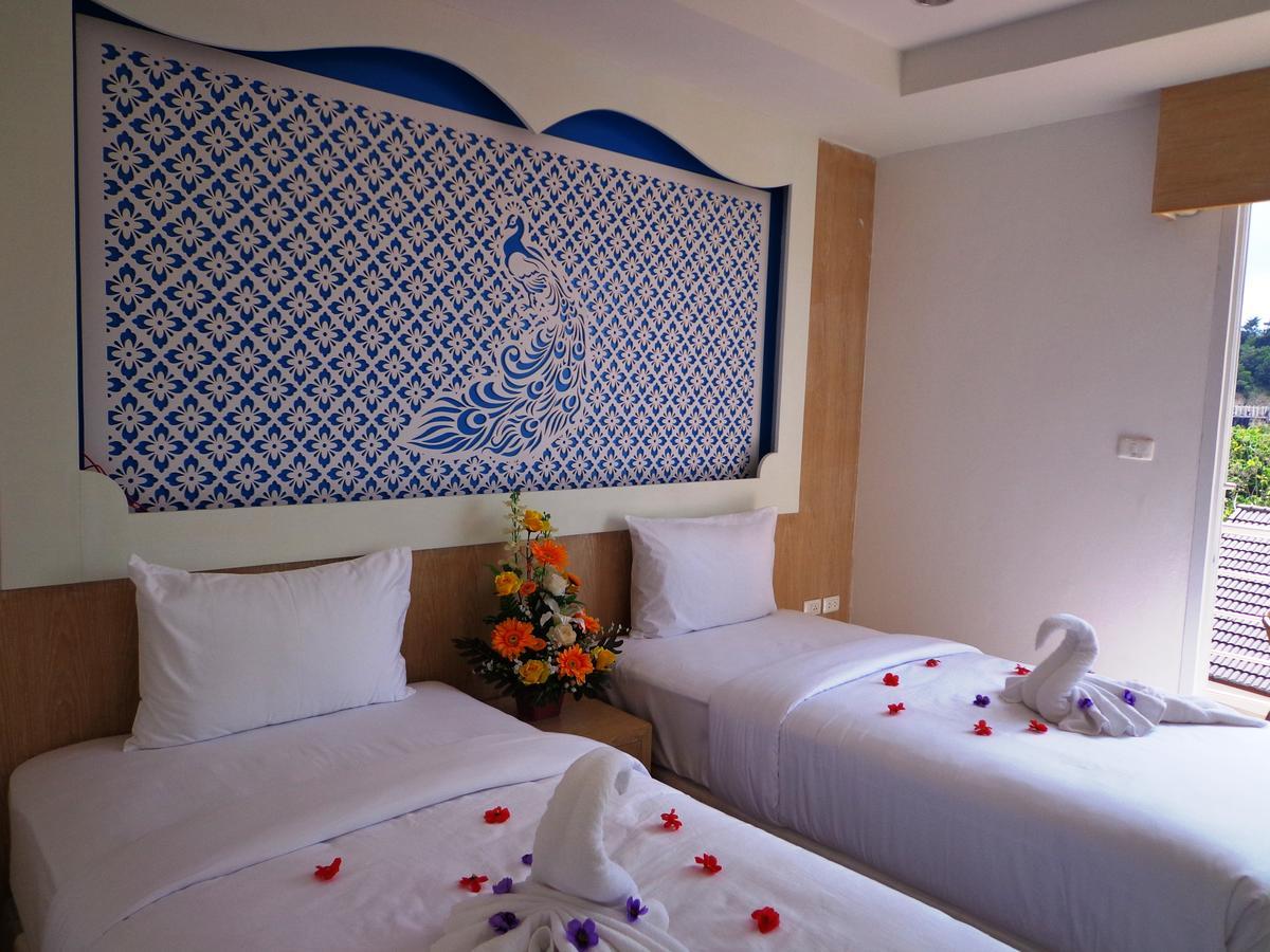 Red Sapphire Hotel Patong Екстериор снимка