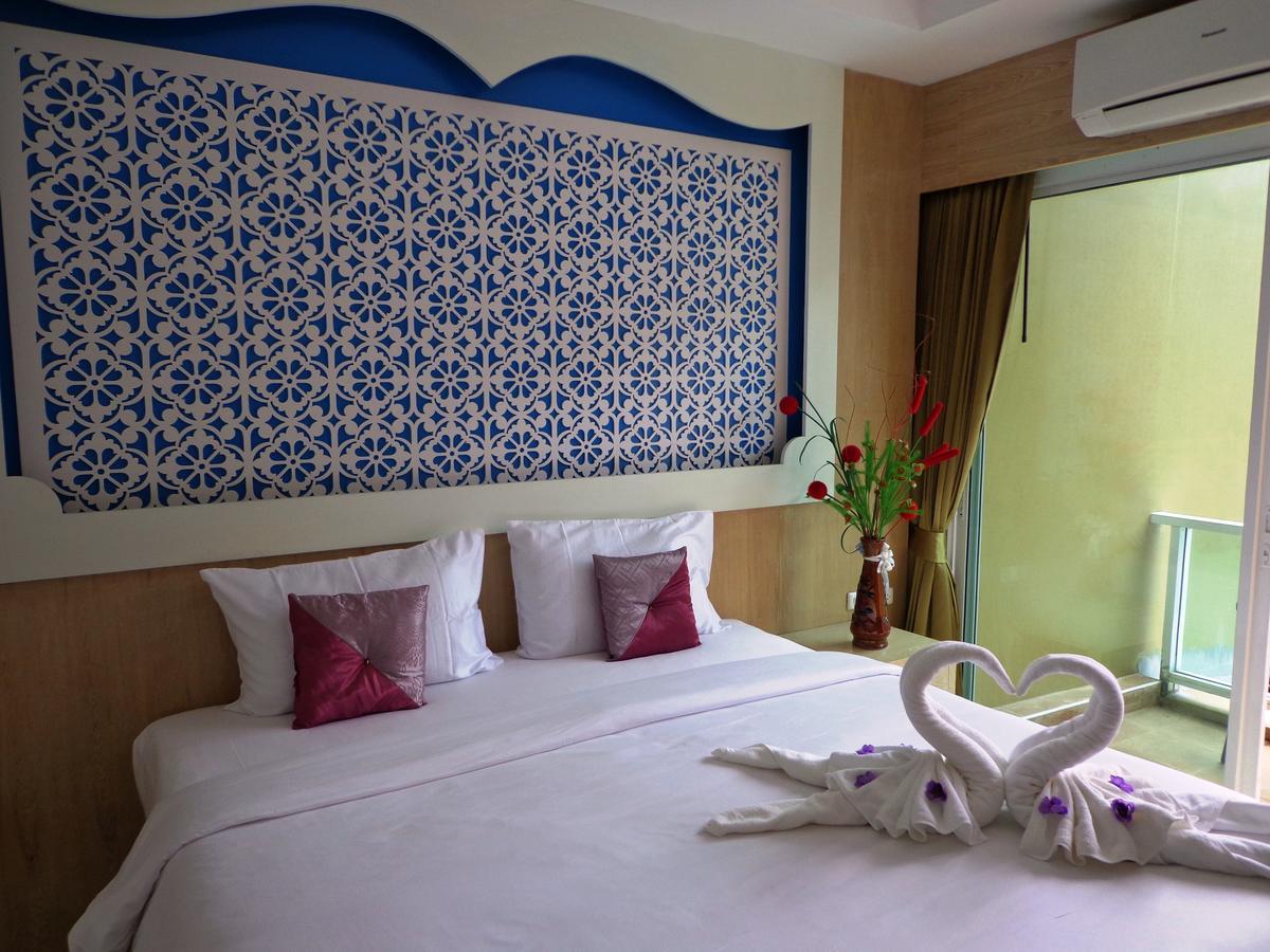 Red Sapphire Hotel Patong Екстериор снимка