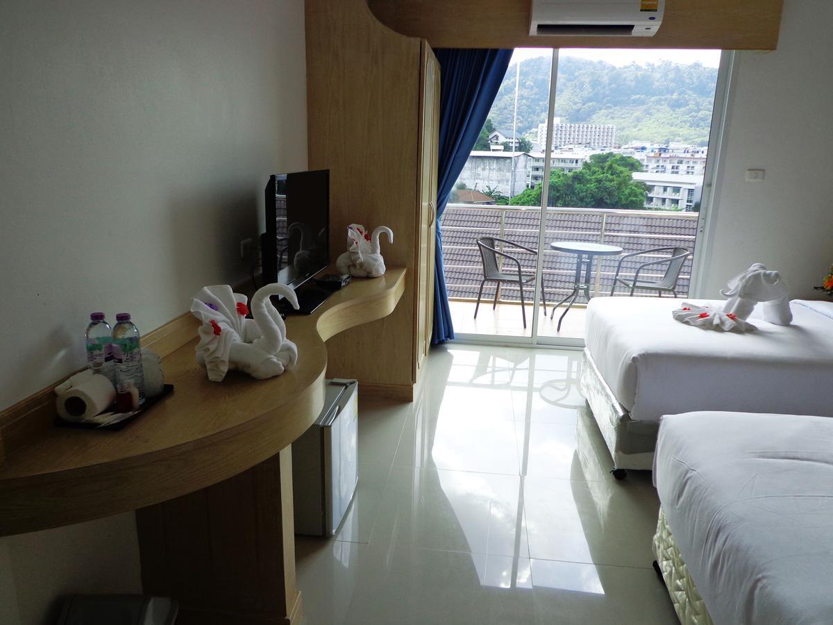 Red Sapphire Hotel Patong Екстериор снимка