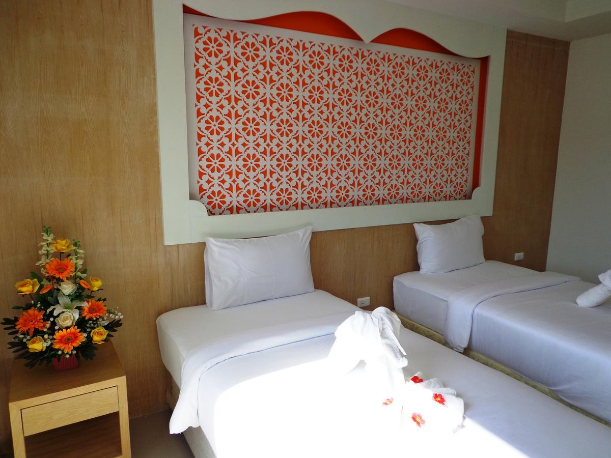 Red Sapphire Hotel Patong Екстериор снимка