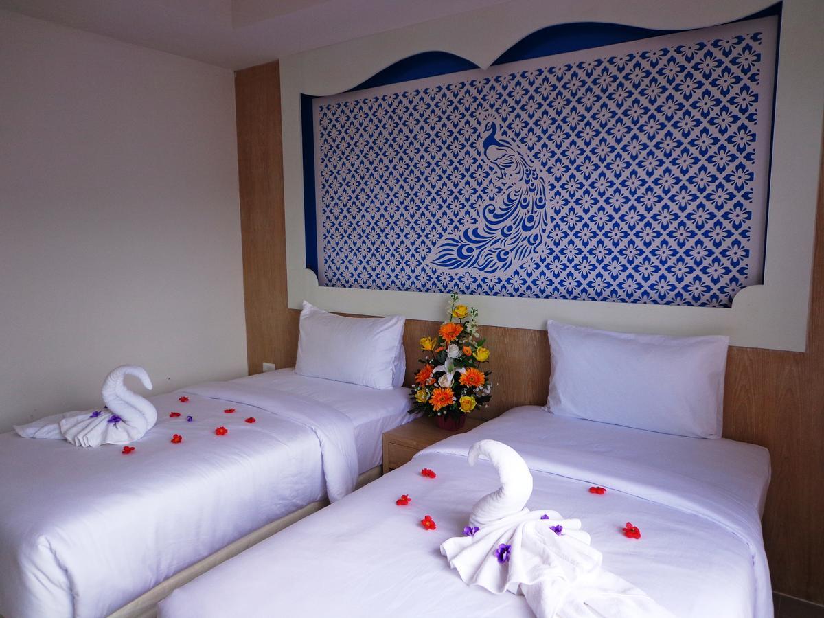 Red Sapphire Hotel Patong Екстериор снимка