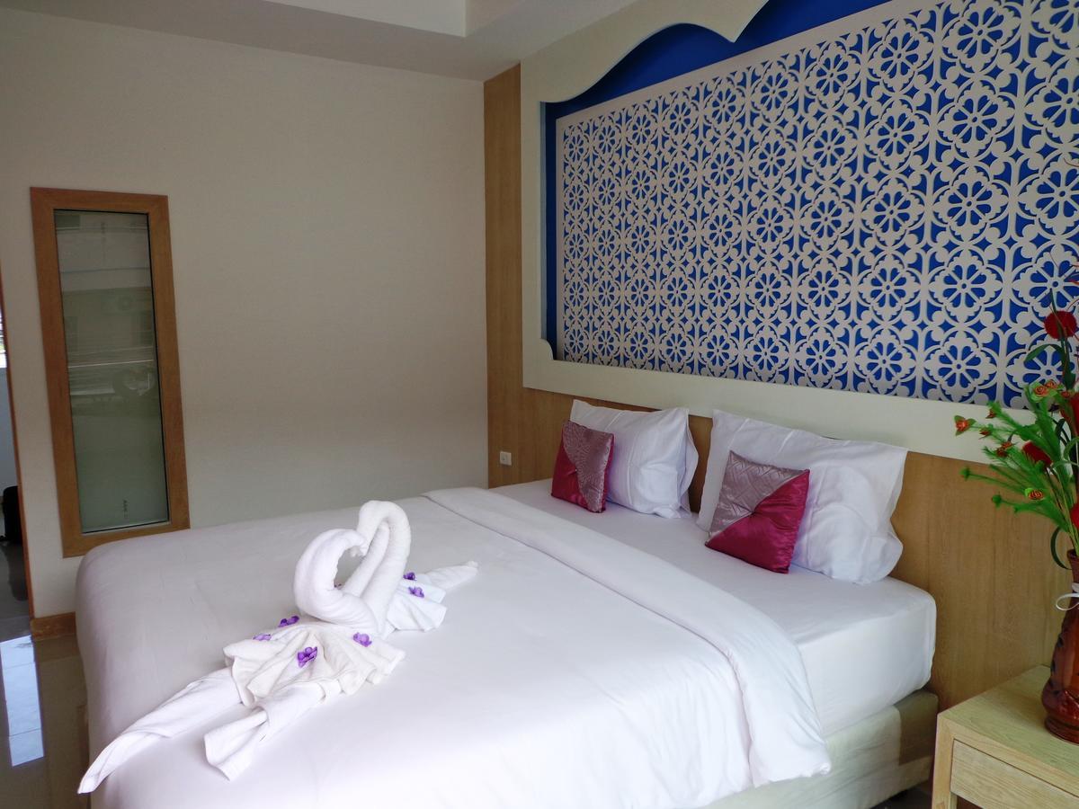 Red Sapphire Hotel Patong Екстериор снимка