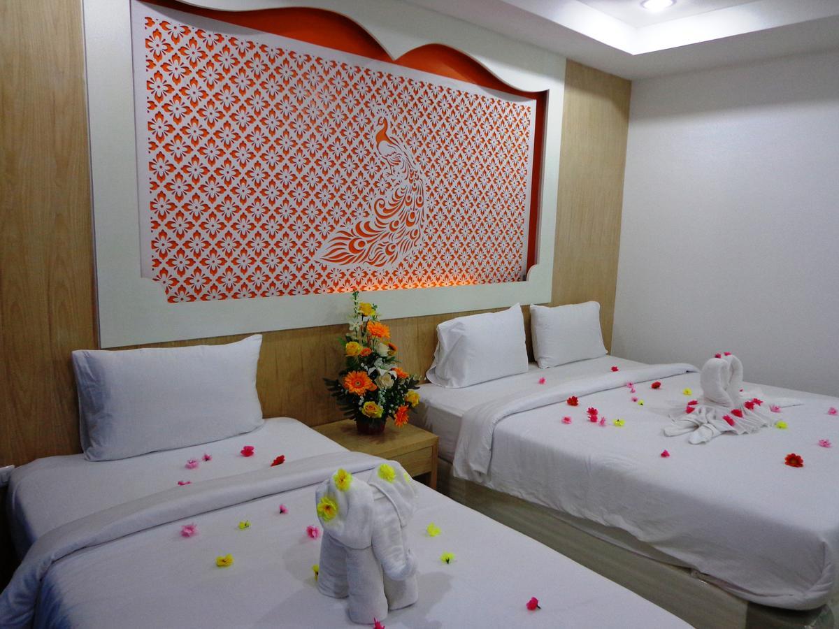 Red Sapphire Hotel Patong Екстериор снимка