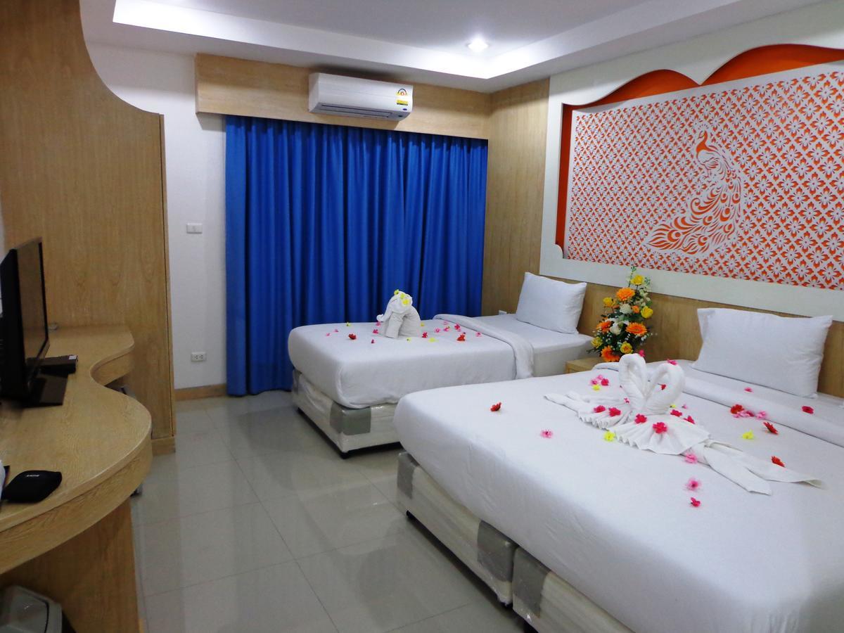 Red Sapphire Hotel Patong Екстериор снимка