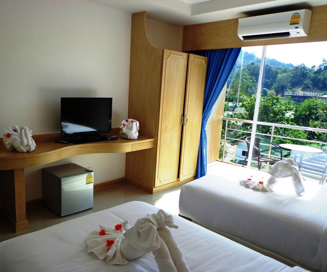 Red Sapphire Hotel Patong Екстериор снимка