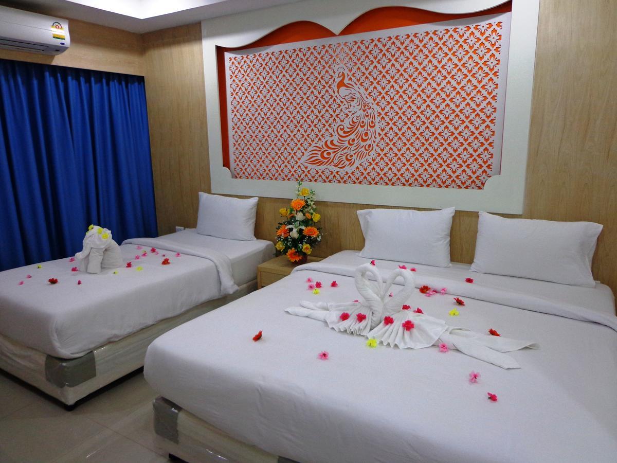 Red Sapphire Hotel Patong Екстериор снимка