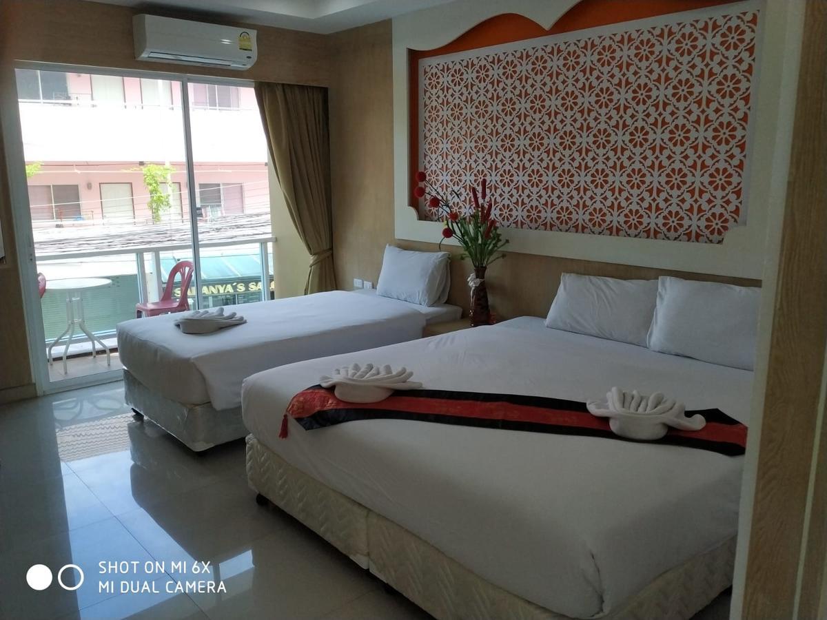 Red Sapphire Hotel Patong Екстериор снимка