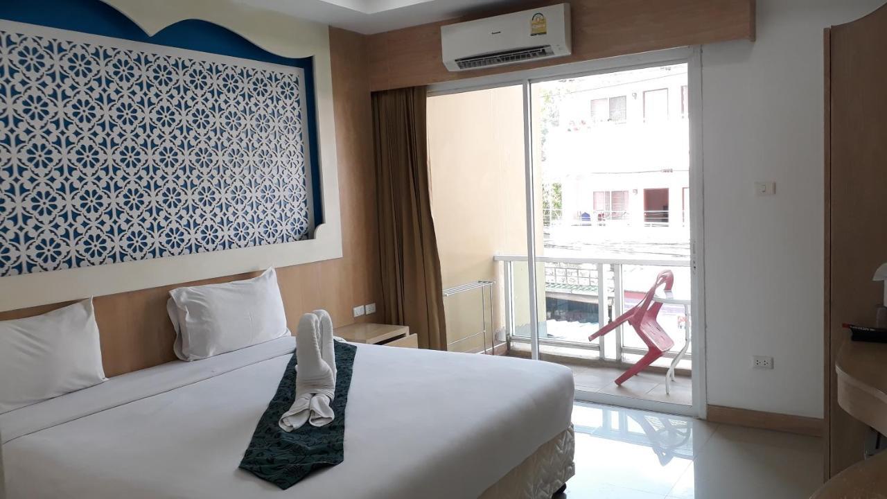 Red Sapphire Hotel Patong Екстериор снимка