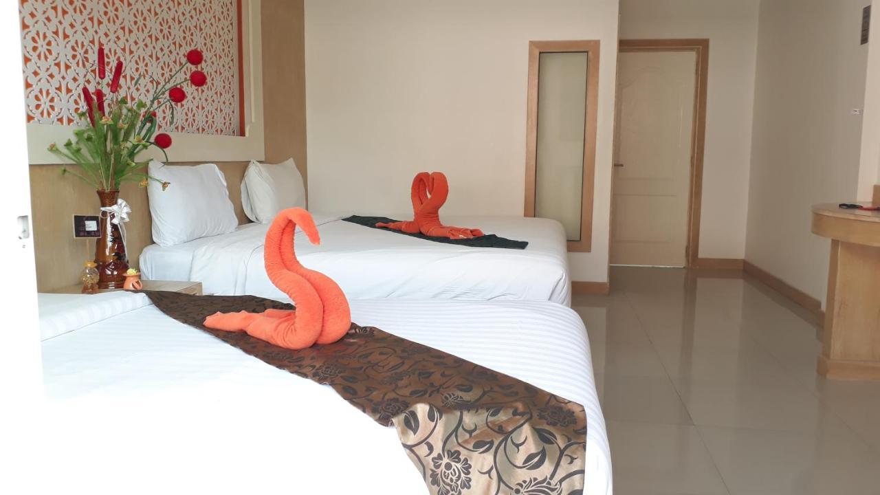 Red Sapphire Hotel Patong Екстериор снимка