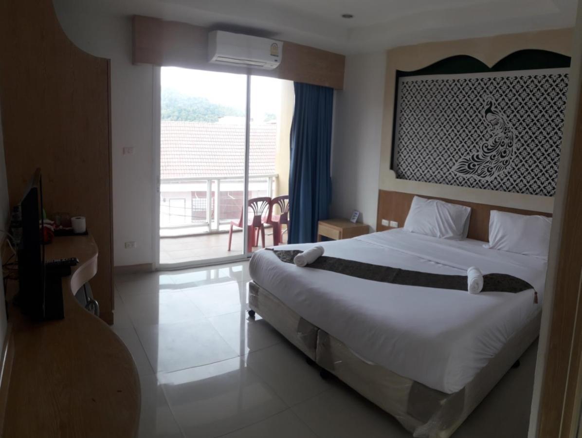 Red Sapphire Hotel Patong Екстериор снимка