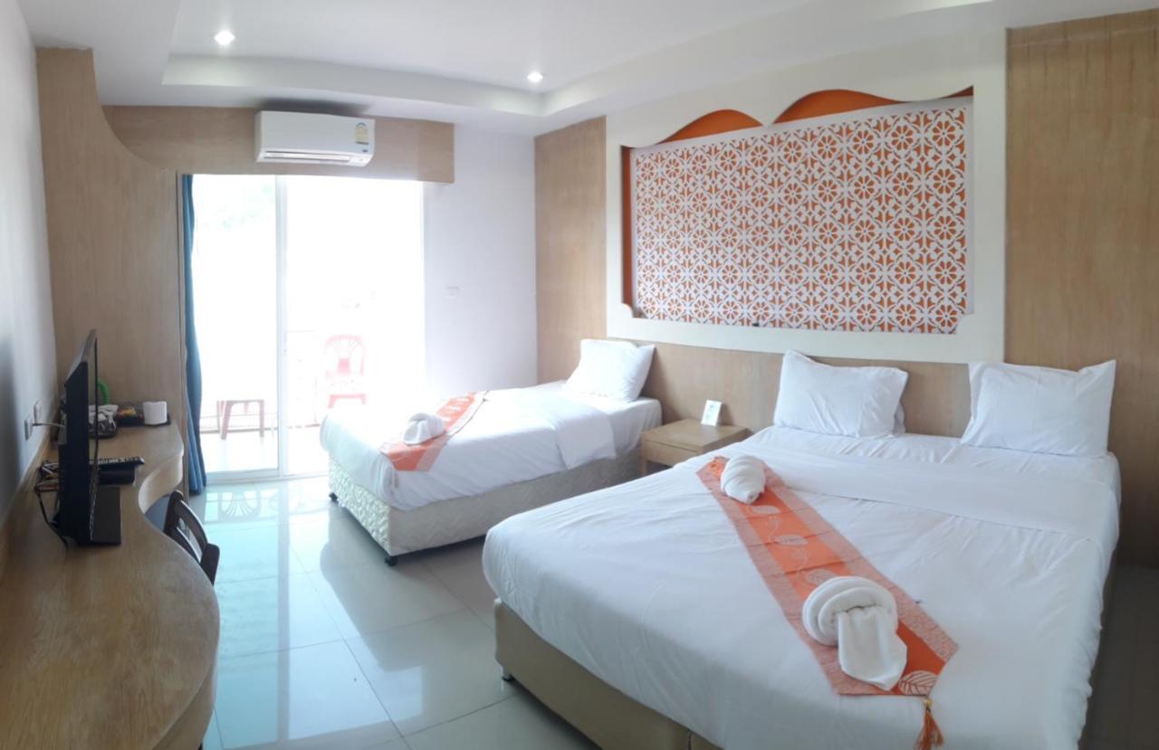 Red Sapphire Hotel Patong Екстериор снимка