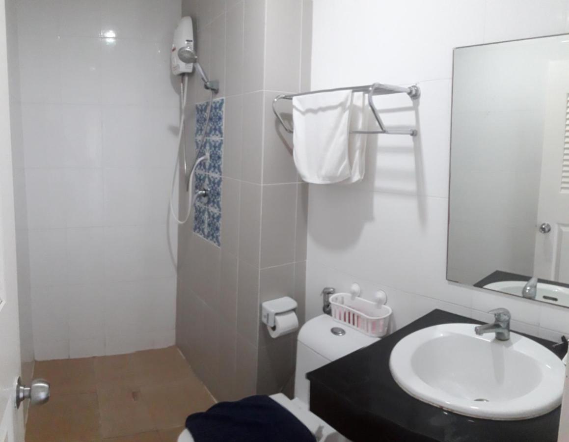 Red Sapphire Hotel Patong Екстериор снимка